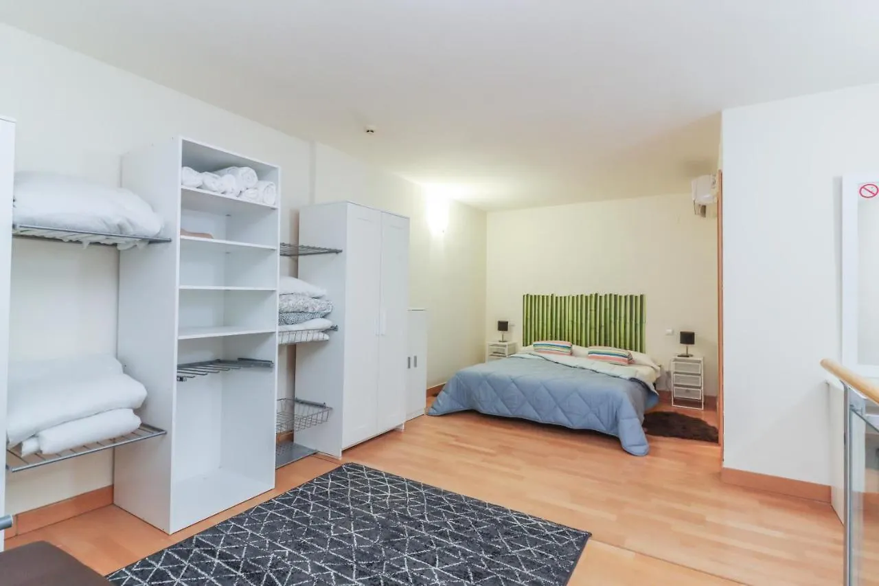 Bright Duplex Apartment For Families-Vicalv Madrid Spain