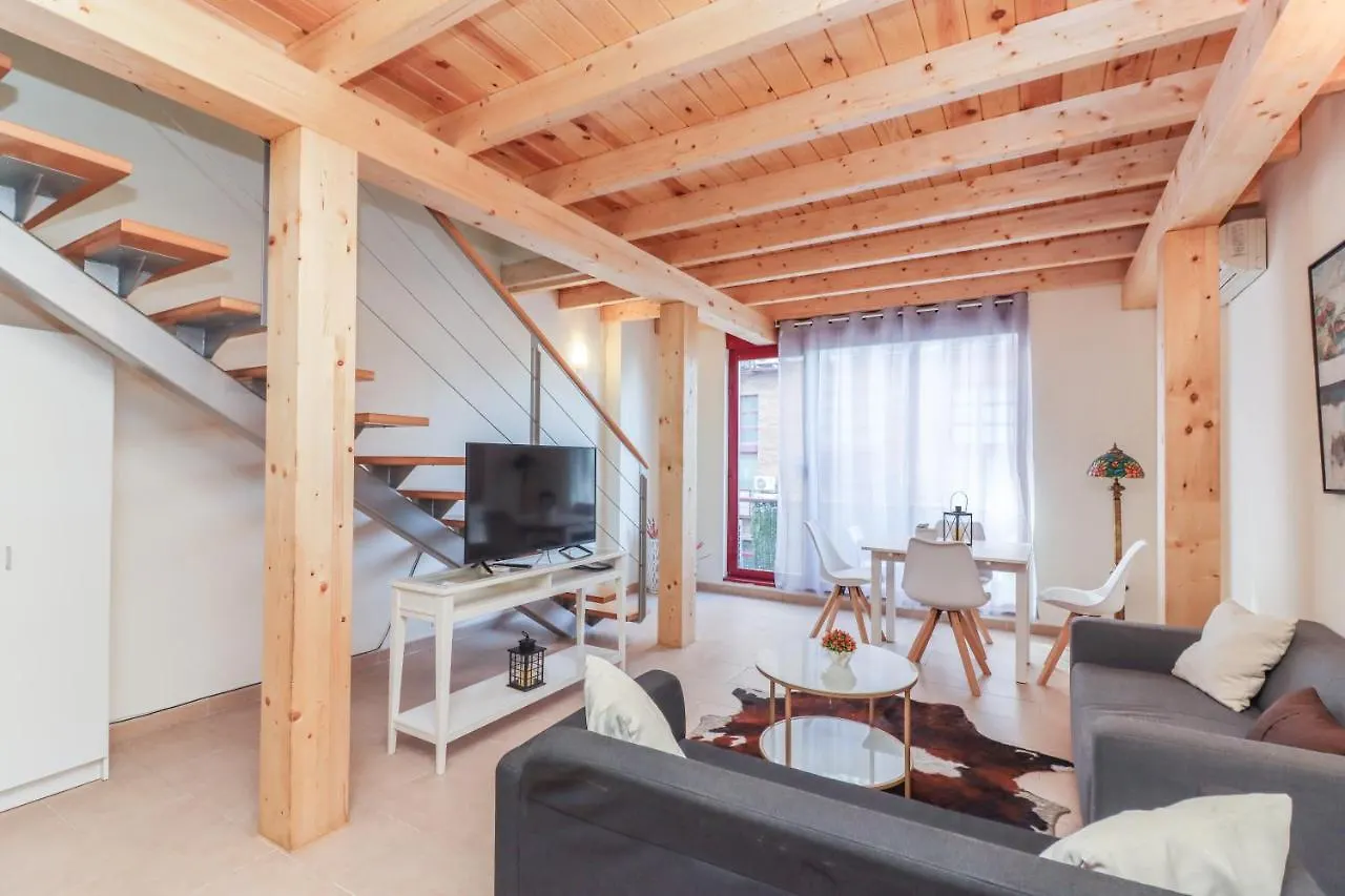 Bright Duplex Apartment For Families-Vicalv Madrid 0*,