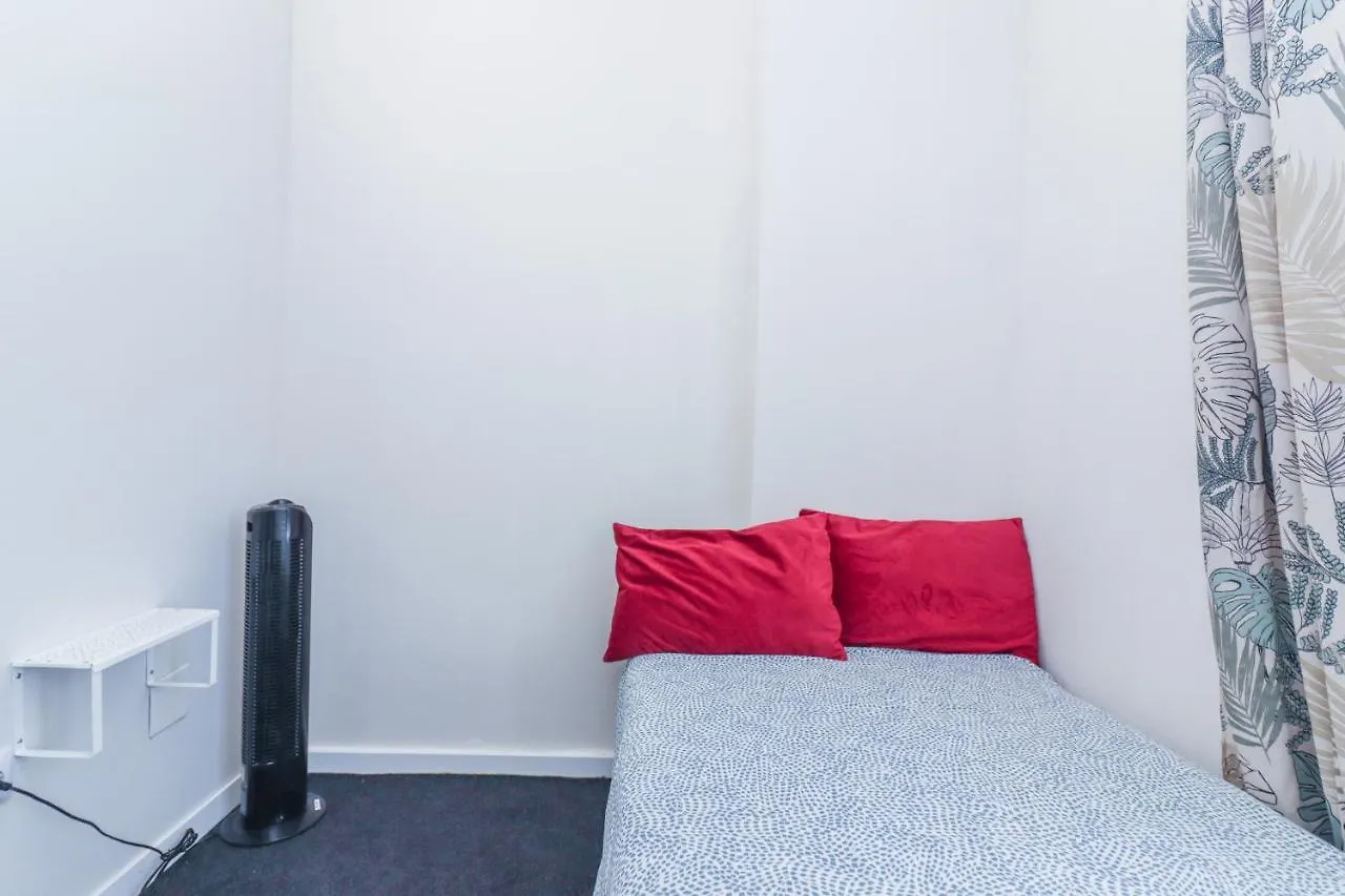 Bright Duplex Apartment For Families-Vicalv Madrid Spanien