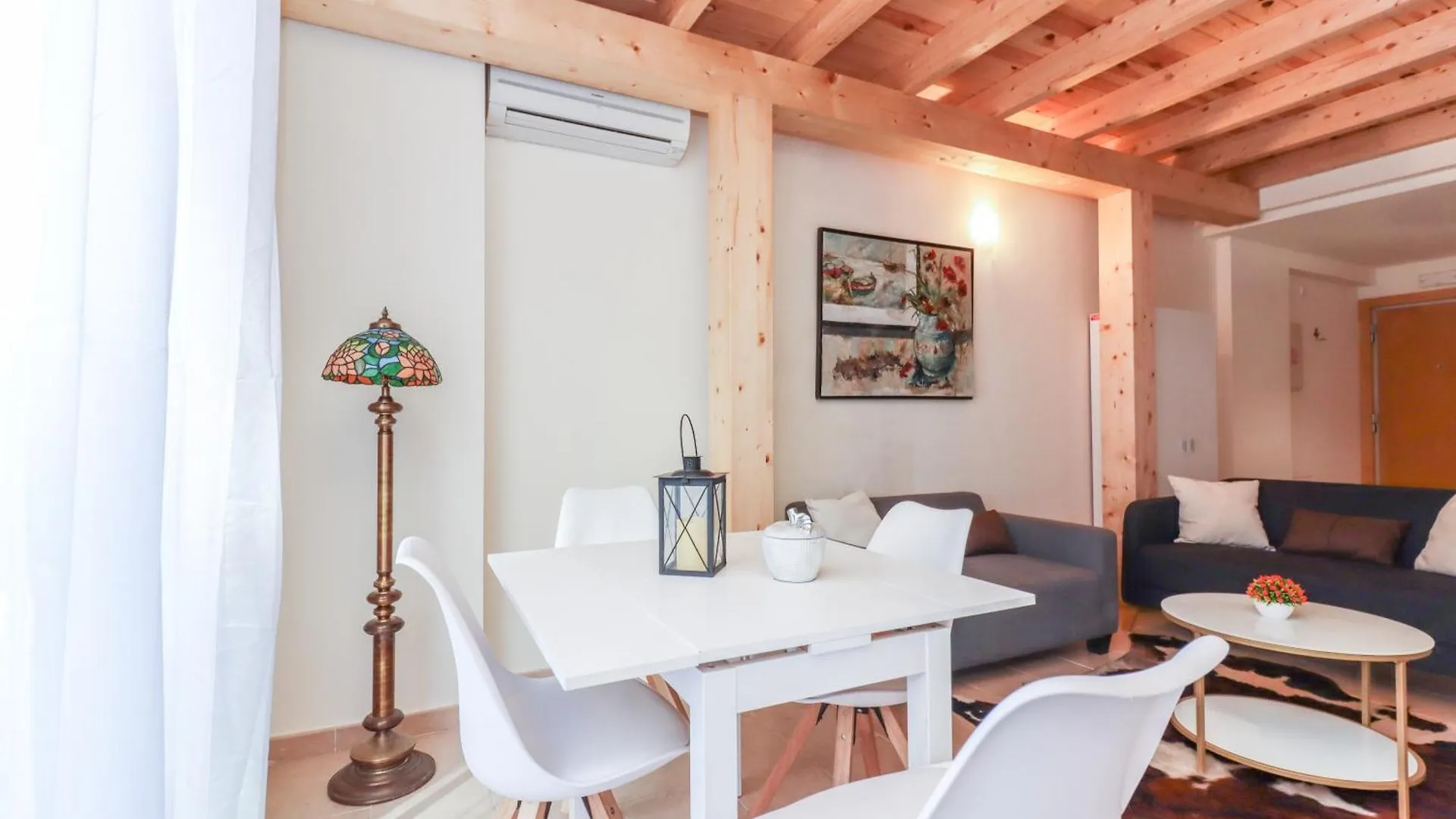 Bright Duplex Apartment For Families-Vicalv Madrid