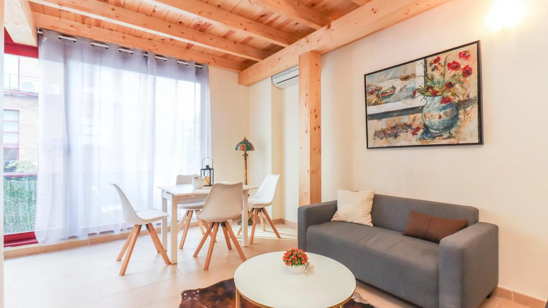 Bright Duplex Apartment For Families-Vicalv Madrid